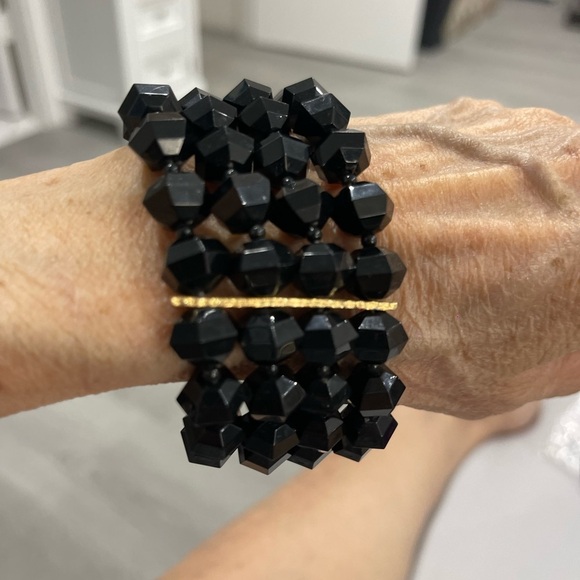 Black bracelet it’s used in good condition - Picture 3 of 5